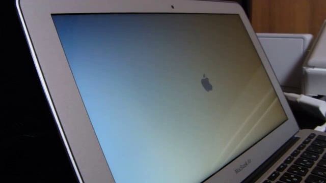 MacBook Air 11inch (Mid 2011)再起動時間 смотреть онлайн