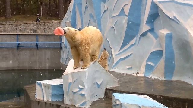 Герда и чайник, малыш и сердце... смотреть онлайн