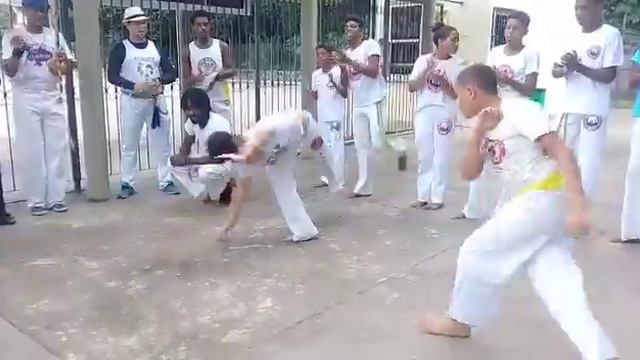 Ago Felipe e jalara capoeira смотреть онлайн
