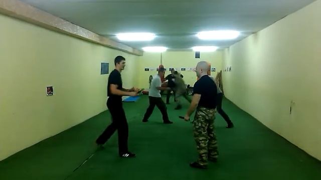 Ножевой бой в Харькове.РУБИ смотреть онлайн