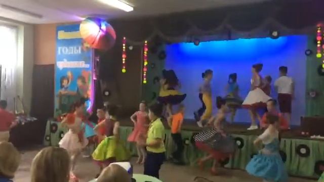 Танец стиляг смотреть онлайн