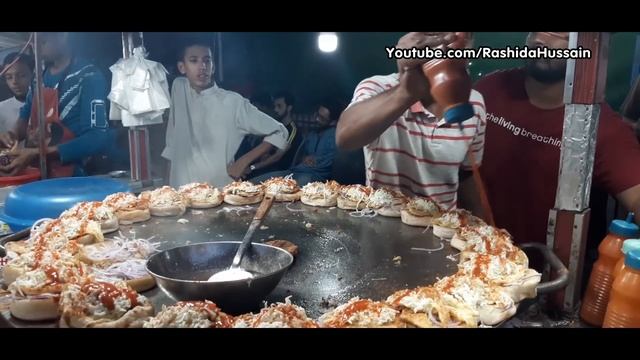 BURGER MAKING | Super Fast Cooking Skills | Egg Anda Bun Kabab at Street Food of Karachi Pakistan смотреть онлайн
