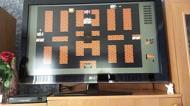 игровая приставка денди#20 лет ещё живая#игра в танчики смотреть онлайн