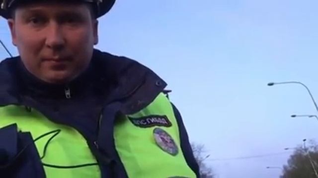 Вот как нужно разговаривать с гаишниками смотреть онлайн