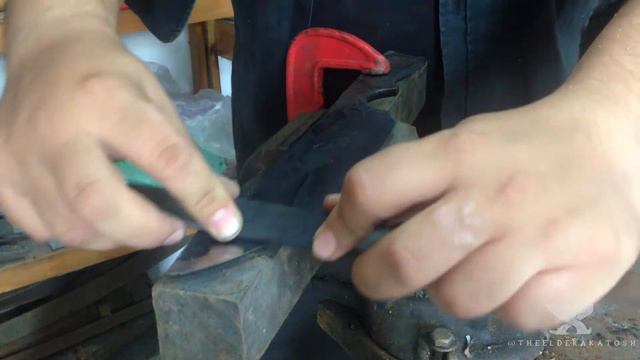 Skyrim - Forging a Nord Knife смотреть онлайн
