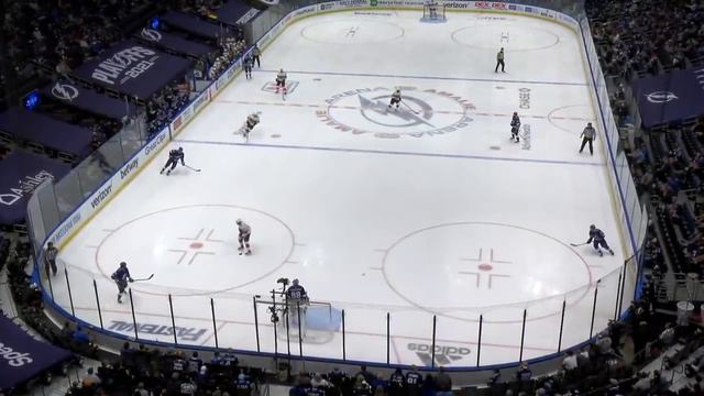 Anthony Duclair Injures Nikita Kucherov With Dirty Slash Away From The Play смотреть онлайн