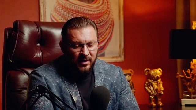 Почему успешные , состоятельные мужчины часто игнорируют женщин? смотреть онлайн