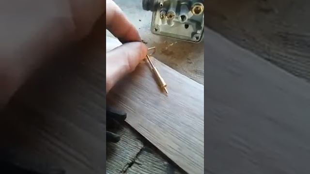Замена иглы с имульсионной трубкой карбюратора Ява 638 смотреть онлайн
