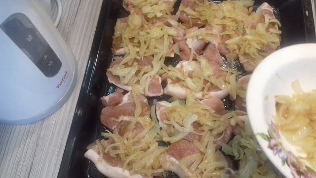 МЯСО ПО ФРАНЦУЗСКИ С ГРИБАМИ/ГОТОВИМ ВМЕСТЕ/ЛЕГКО И ПРОСТО смотреть онлайн