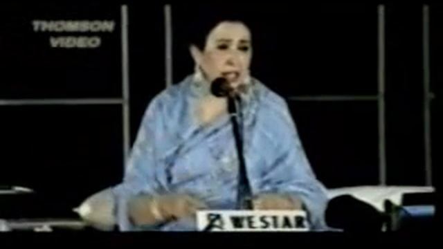 Hum Dekhenge Iqbal Bano смотреть онлайн