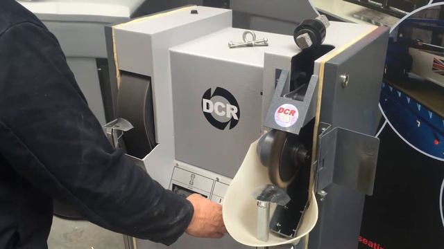 DCR URS- LEATHER UPPER ROUGHING AND SCOURING MACHINE смотреть онлайн