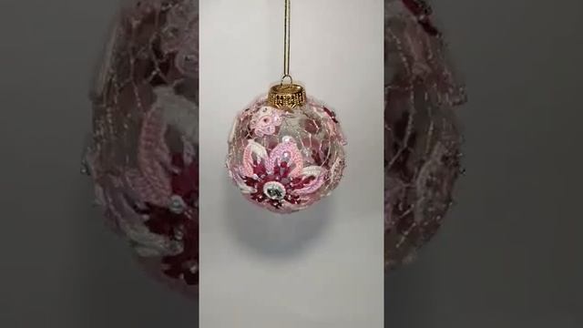 Новогодний шар смотреть онлайн