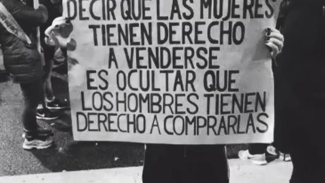 Análisis (de raíz) a las "malditAs" sujetAs del feminismo según el transactivismo/queer смотреть онлайн