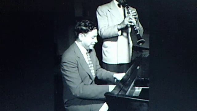 Oscar Levant: (CHOPIN) "Étude No. 3 in E Major, Op. 10 No. 3" (1945) смотреть онлайн