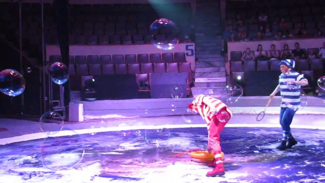 ШОУ МЫЛЬНЫХ ПУЗЫРЕЙ! смотреть онлайн