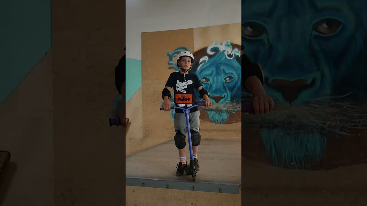 Трюки на самокате Feeble (Фибл) в скейтпарке BunnyHop смотреть онлайн