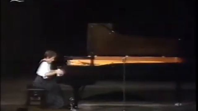 Maria João Pires _Schubert Piano Sonata D 784, op 142 A minor allegro giusto смотреть онлайн