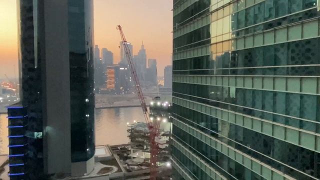 Вынужденный переезд в Dubai/ Работа мастером маникюра в Дубай смотреть онлайн