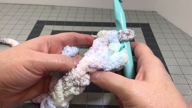 How to Crochet a Baby Blanket with Jumbo Yarn | Stroller / Car Seat Cuddle Baby Blanket смотреть онлайн