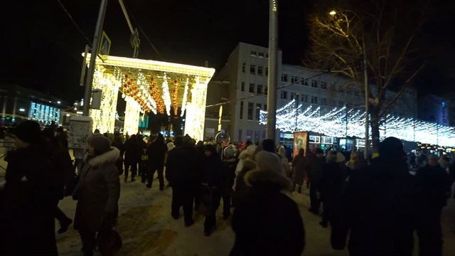 Самый украшенный новогодний Новосибирск в его истории Площадь Ленина Красный Проспект Оперный театр смотреть онлайн