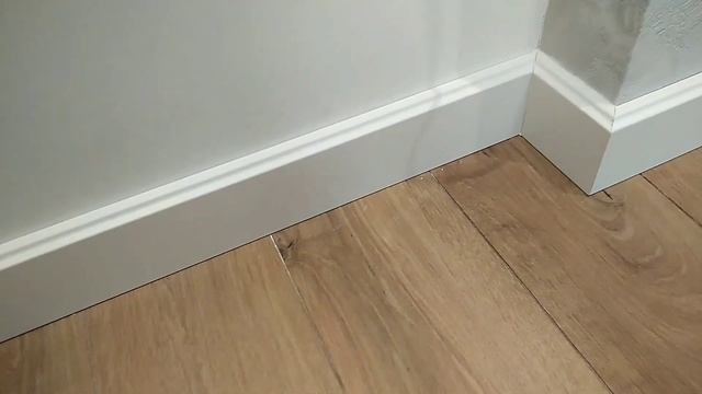 как правильно клеить МДФ плинтус. МДФ плинтус ёпиштириш.how to glue mdf plinth смотреть онлайн
