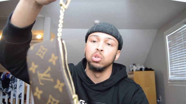 How to open a Louis Vuitton Chain Wallet смотреть онлайн