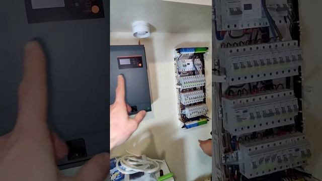 Електрична шафа з система безперебійного живлення квартири #харків #електрика #електромонтажніробот