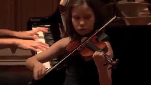 Jillian's 1st Violin Recital смотреть онлайн