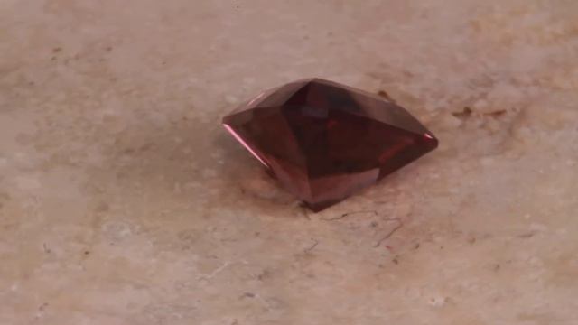 Imperial Zircon Weighs 10.82 Carats смотреть онлайн