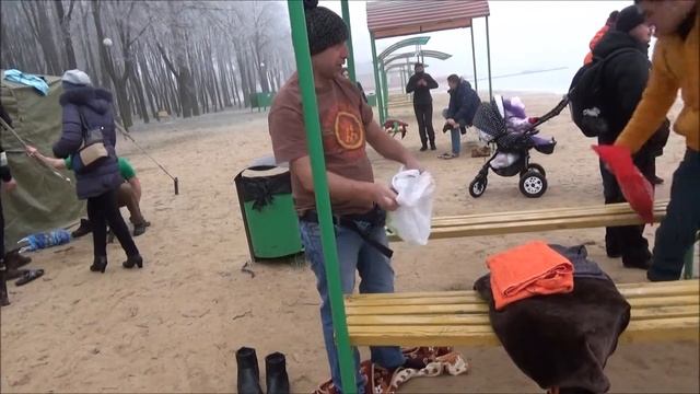 Копия видео "КУПАЮСЬ НА КРЕЩЕНСКИЕ ...." смотреть онлайн