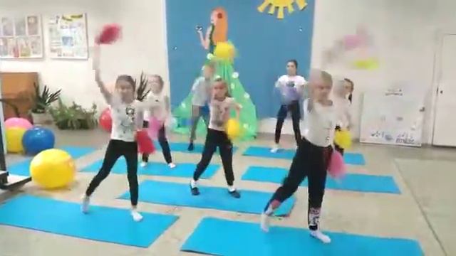 фрагмент занятия по фитнес-аэробике смотреть онлайн