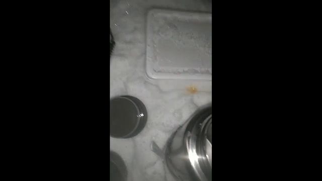 Жрём дошик на улице 3 часть + МИКС ДОШИРАК БОМБАСТЕРА И СНЕГА + лайфхак от обмарожения смотреть онлайн