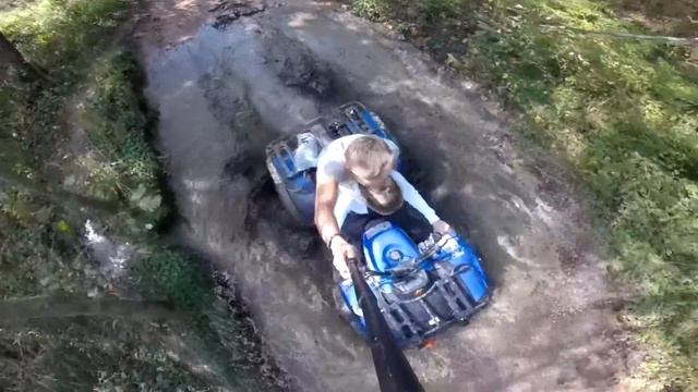 Месим грязь на квадрацыкле смотреть онлайн