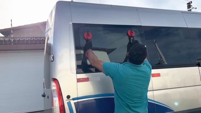 Instalando janela lateral da Renault master 2016 смотреть онлайн