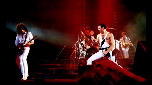 Queen LIVE At Wembley 9/5/1984 (Freddie Mercury's 38th Birthday)