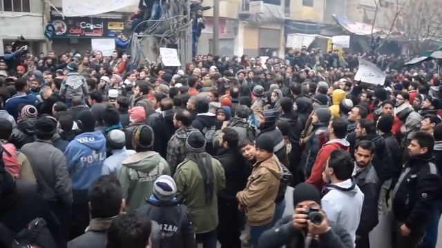 Rif Dimashq: Thousands of civilians in Saqba city joining protest to stand with Aleppo 16-12-2016 смотреть онлайн