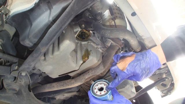 日産 モコ 「オイル＆フィルター交換」 /NISSAN MOCO ''Engine oil & filter exchange'' MG22S /D.I.Y. Challenge смотреть онлайн