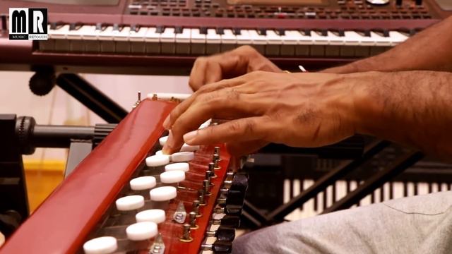 Kyon Ki Itna Pyar Tumko Banjo Cover | Kyon Ki | Bollywwod Instrumental | By Music Retouch смотреть онлайн