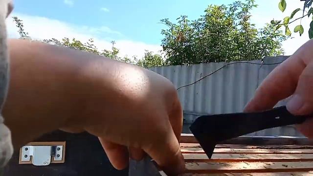 вскрываю ловушки 🐝.mp4 смотреть онлайн
