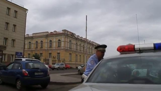 Автомобиль ГИБДД протаранил иномарку в Иркутске смотреть онлайн