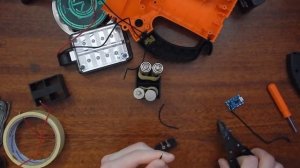 Литий в место свинцово кислотного АКБ в фонарик.