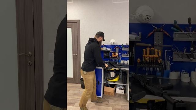 Как определить какого калибра автомат Калашникова? #маратсутаев #калашников #автомат смотреть онлайн