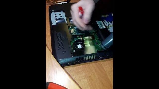 Разбор и ремонт ноутбука DNS(ДНС) A15FD от перегрева. смотреть онлайн
