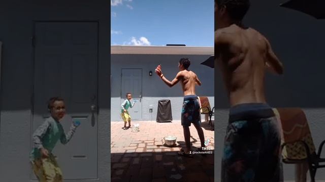 I was playing water balloon fight with my nephew Rylan смотреть онлайн