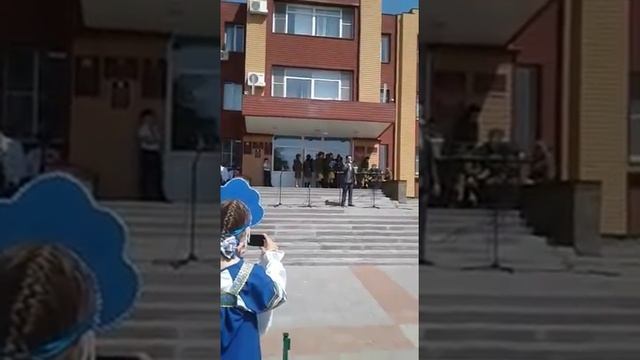 Выступление Шакина А. в День Победы в пгт.Верхняя Хава - 09.05.2918г смотреть онлайн