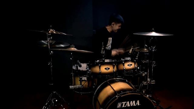 Kings and Queens - Thirty Second To Mars (Drum Cover) смотреть онлайн