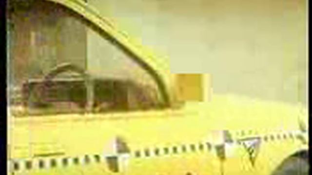 Краш тест Holden VB Commodore 1978 (Worst crash-test 1992 RTA) смотреть онлайн