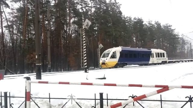 Рельсовый автобус PESA 620M-005 рейсом №833 Борисполь - Киев смотреть онлайн