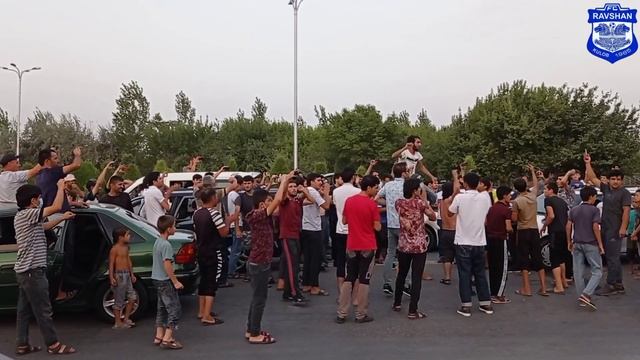 Ғалабаи худро чигуна чашн гирифтанд Мухлисони Равшан дар Кӯлоб. смотреть онлайн