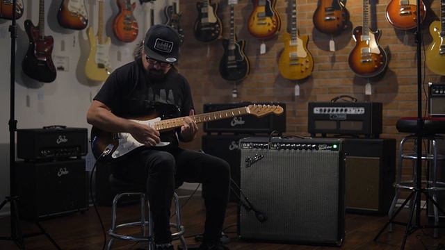 Fender CS '54 Reissue Strat into a Fender '65 Super Reverb Reissue Handwired by George Alessandro. смотреть онлайн